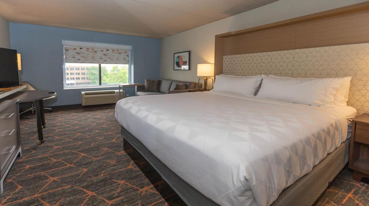 Holiday Inn Cleveland - South Independence By Ihg Exterior photo