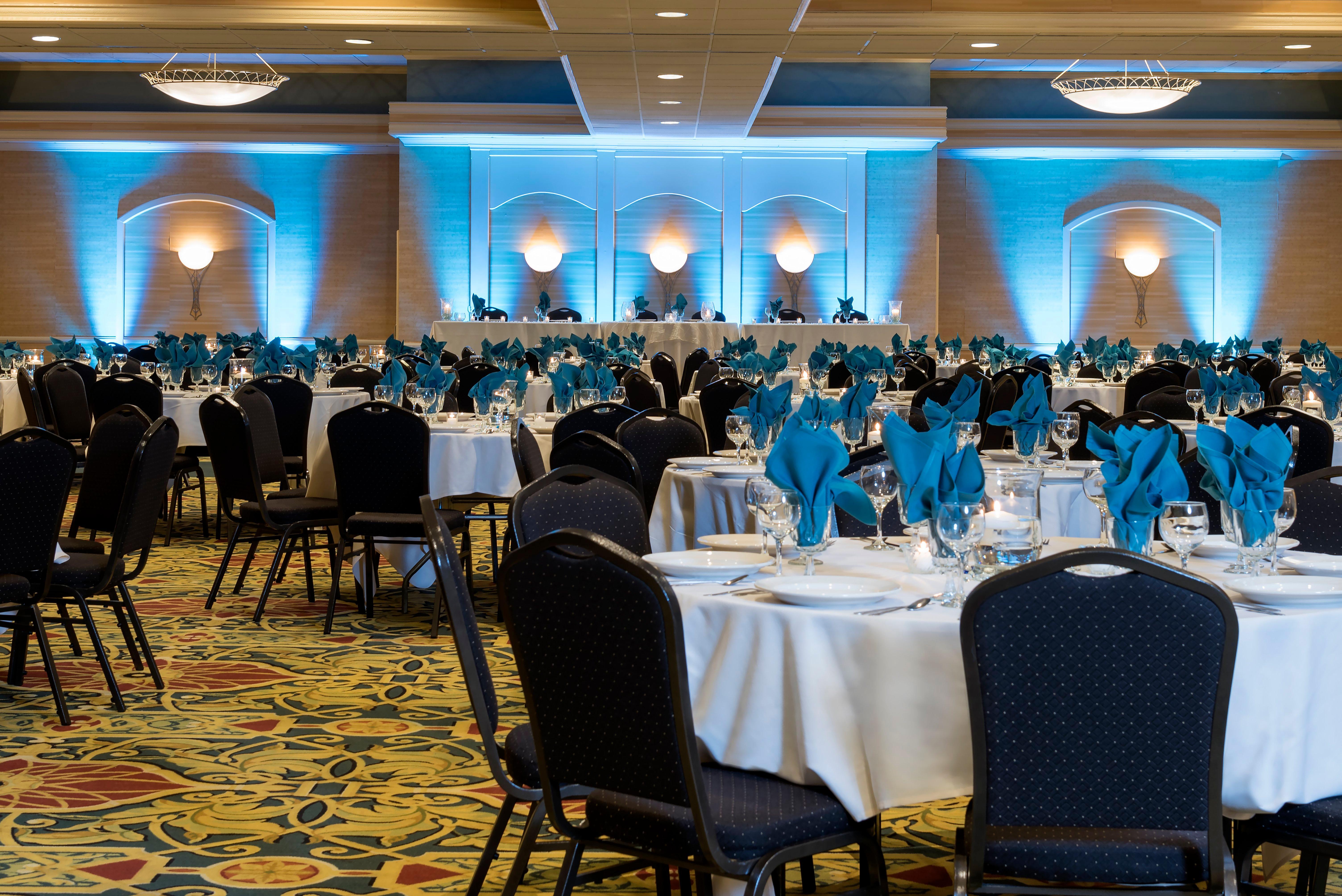 Holiday Inn Cleveland - South Independence By Ihg Exterior photo