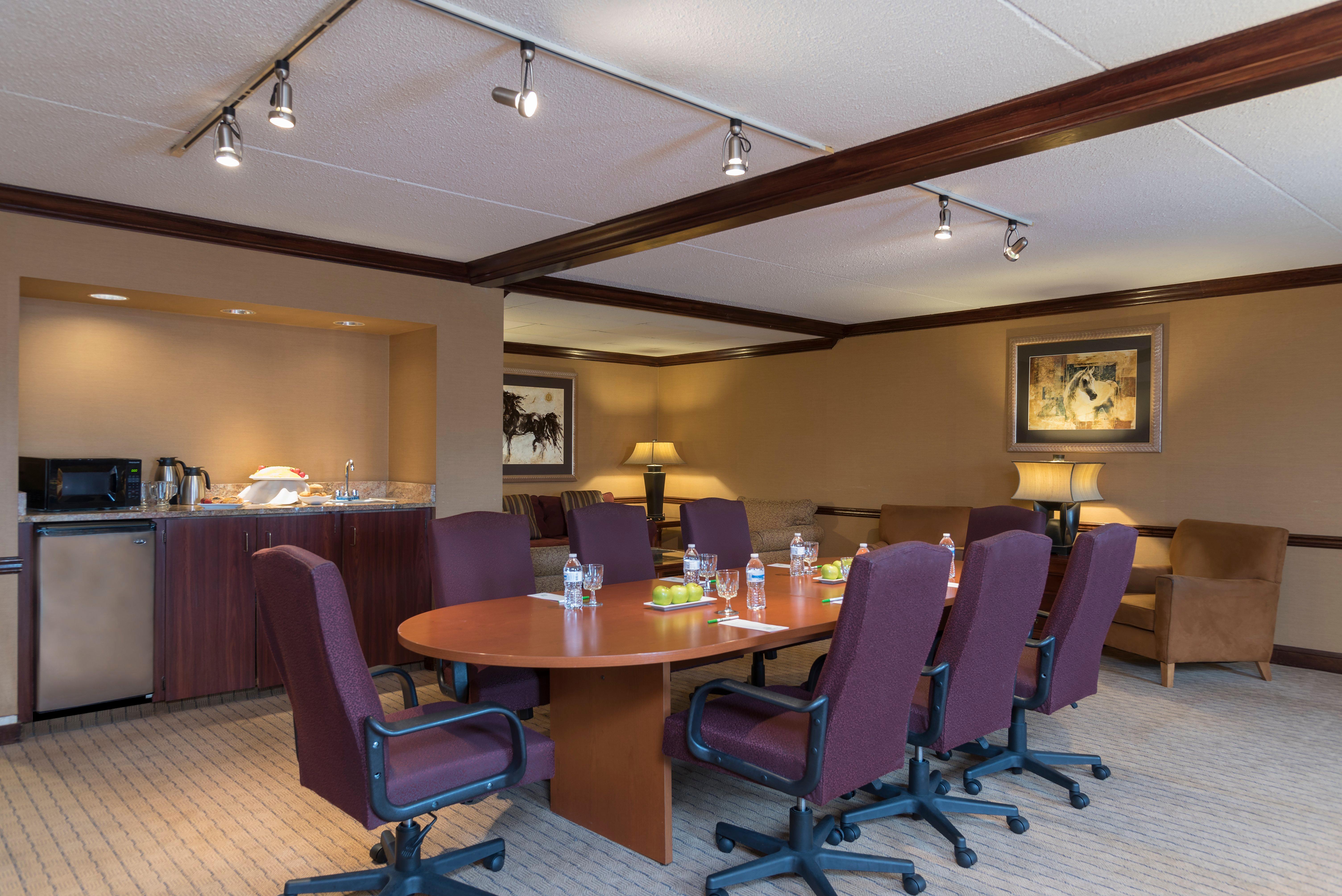 Holiday Inn Cleveland - South Independence By Ihg Exterior photo