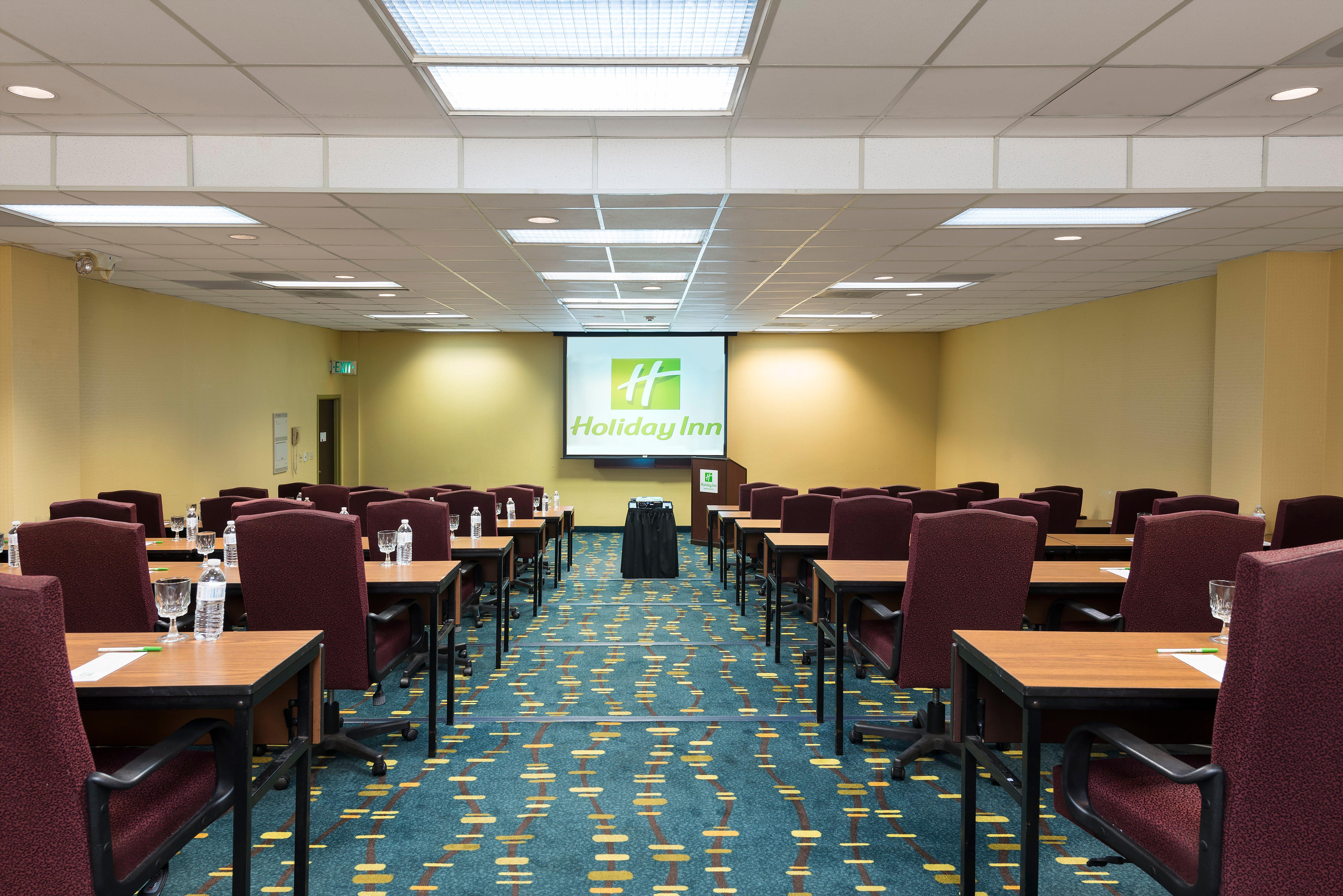 Holiday Inn Cleveland - South Independence By Ihg Exterior photo