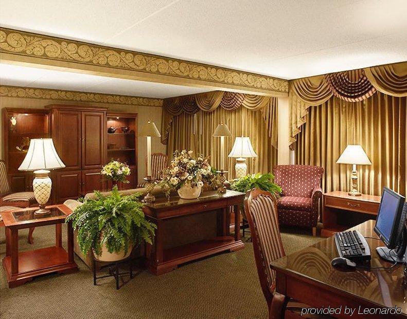 Holiday Inn Cleveland - South Independence By Ihg Interior photo