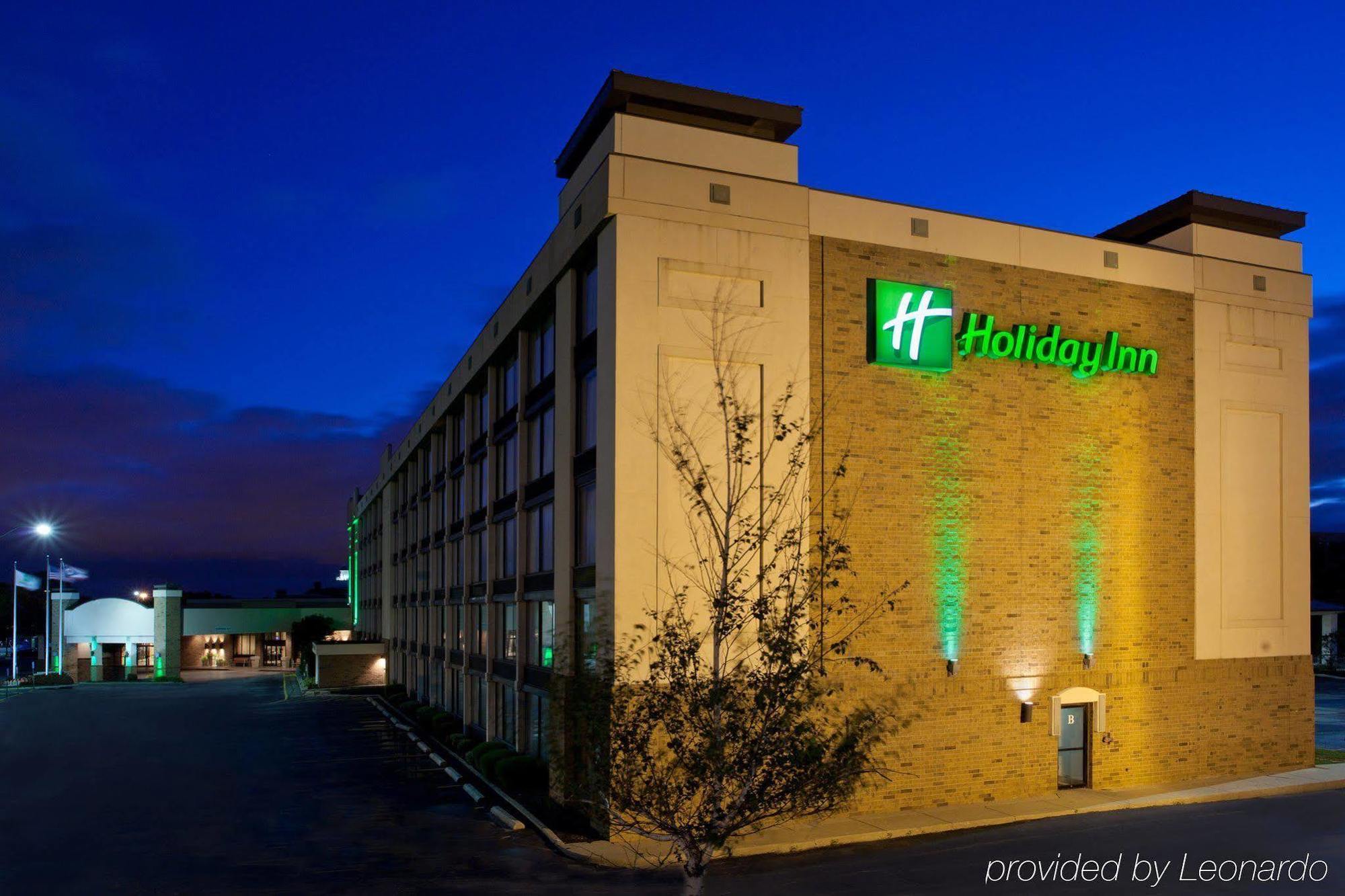 Holiday Inn Cleveland - South Independence By Ihg Exterior photo