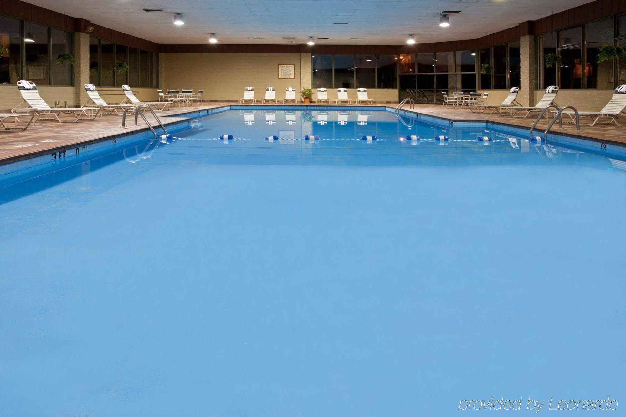 Holiday Inn Cleveland - South Independence By Ihg Facilities photo