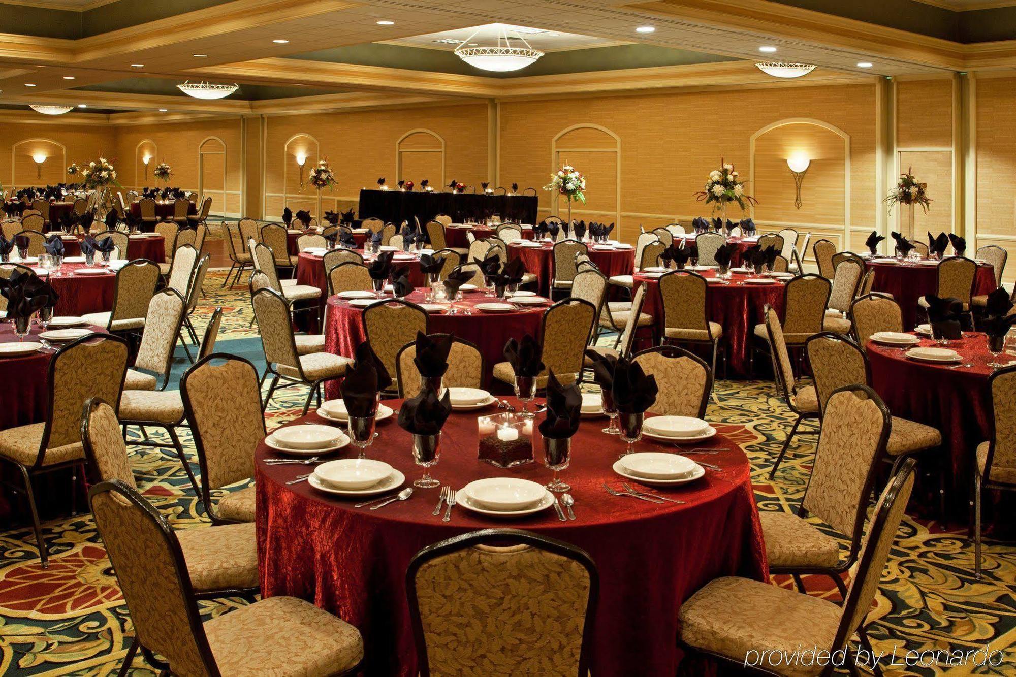 Holiday Inn Cleveland - South Independence By Ihg Exterior photo