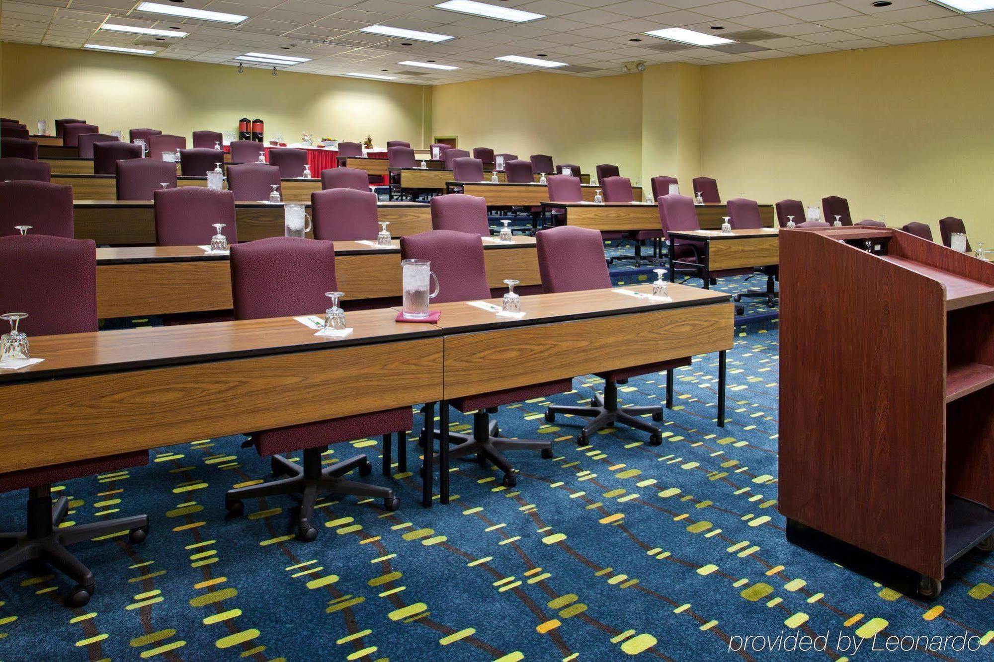 Holiday Inn Cleveland - South Independence By Ihg Exterior photo